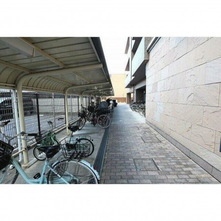 岡山市北区西古松、マンションの画像です