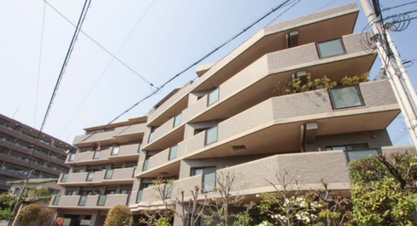 岡山市北区京山、マンションの外観画像です