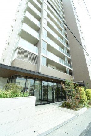 岡山市北区西古松西町、マンションの外観画像です