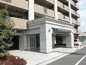 岡山市北区西長瀬、マンションの画像です