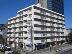 岡山市北区南方、マンションの外観画像です