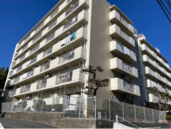 岡山市北区京山、マンションの外観画像です