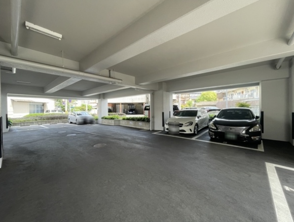 岡山市北区奥田、マンションの駐車場画像です