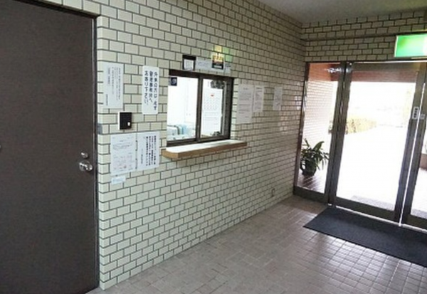 岡山市北区桑田町、マンションのエントランス画像です
