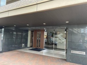 岡山市北区鹿田町、マンションの外観画像です