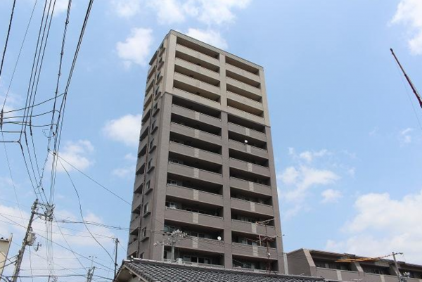 岡山市北区東古松、マンションの外観画像です