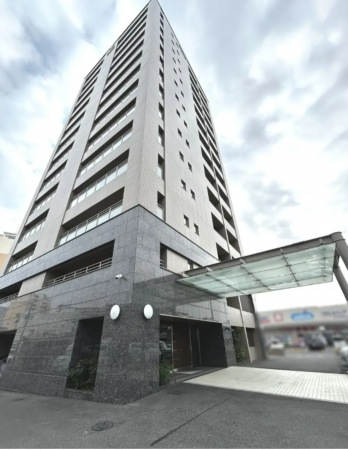 岡山市北区奉還町、マンションの外観画像です