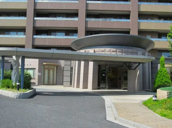 岡山市北区奉還町、マンションの画像です