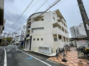 岡山市北区清心町、マンションの外観画像です