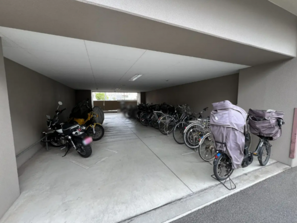 岡山市北区奉還町、マンションの画像です