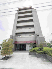 岡山市北区新屋敷町、マンションの外観画像です