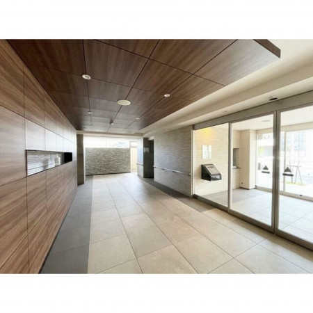 岡山市北区西古松西町、マンションのエントランス画像です