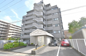 岡山市北区上中野、マンションの画像です