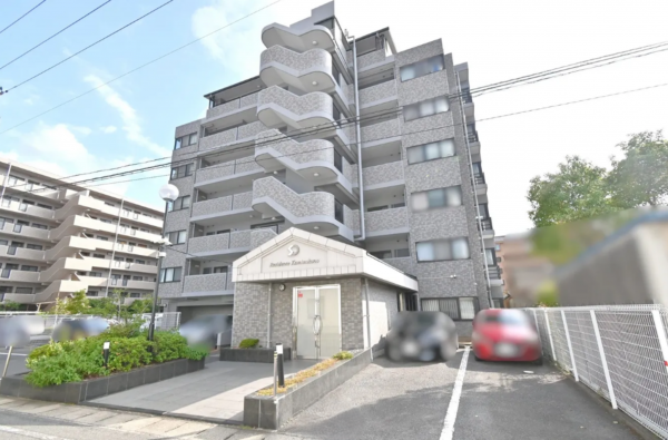 岡山市北区上中野、マンションの画像です