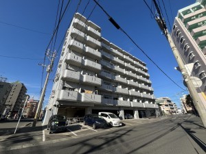 鹿児島市甲突町、マンションの画像です