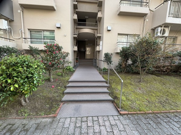 鹿児島市鴨池新町、マンションの画像です