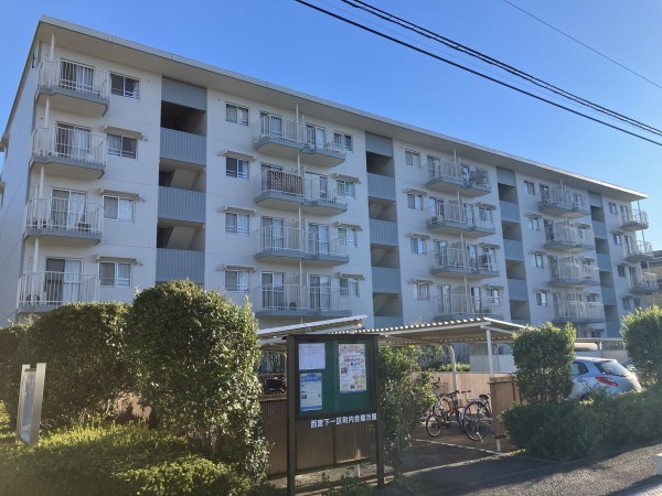 上尾市西宮下、マンションの外観画像です