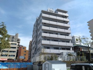 藤沢市片瀬海岸、マンションの外観画像です