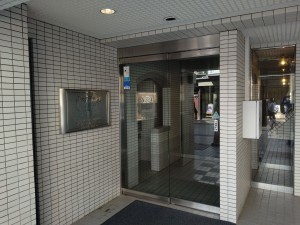 藤沢市片瀬、マンションのエントランス画像です