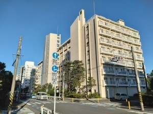 藤沢市鵠沼東、マンションの外観画像です