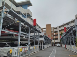 藤沢市鵠沼藤が谷、マンションの駐車場画像です