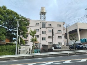 藤沢市藤沢、マンションの外観画像です