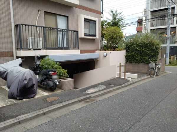 藤沢市片瀬海岸、マンションのエントランス画像です
