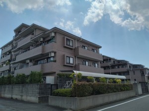 藤沢市辻堂、マンションの外観画像です