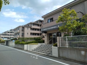 藤沢市辻堂、マンションのエントランス画像です