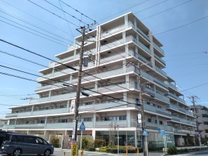 藤沢市鵠沼海岸、マンションの外観画像です