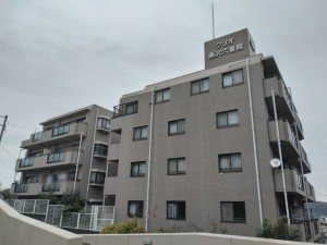 藤沢市本町、マンションの外観画像です