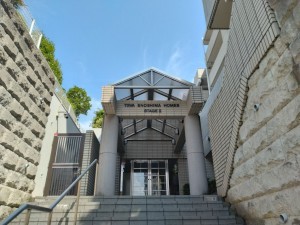 藤沢市片瀬海岸、マンションのエントランス画像です