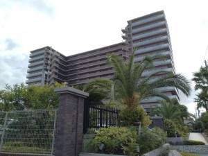 藤沢市川名、マンションの外観画像です