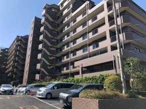 藤沢市川名、マンションの画像です