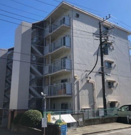 藤沢市辻堂西海岸、マンションの外観画像です