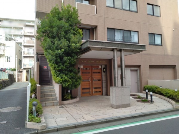藤沢市南藤沢、マンションのエントランス画像です