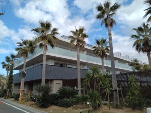藤沢市辻堂東海岸、マンションの外観画像です