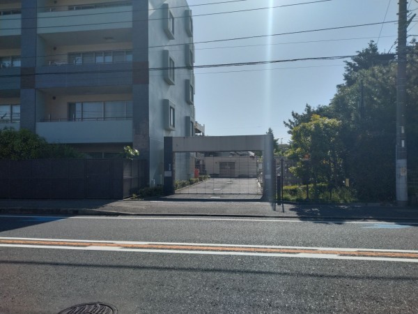 藤沢市片瀬、マンションのエントランス画像です