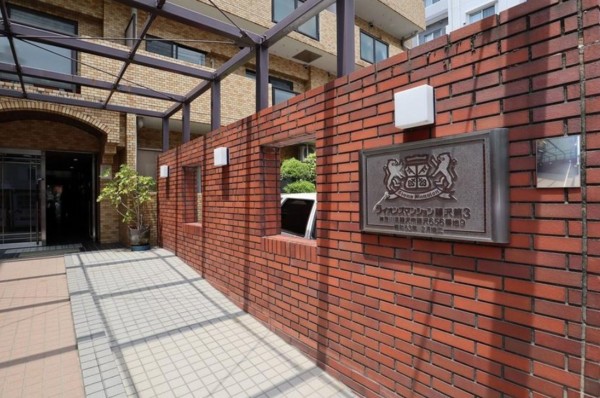 藤沢市藤沢、マンションのエントランス画像です