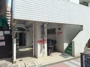 藤沢市南藤沢、マンションのエントランス画像です