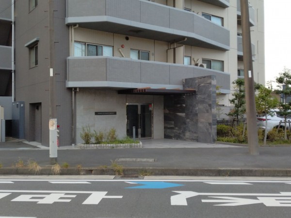 藤沢市片瀬、マンションのエントランス画像です