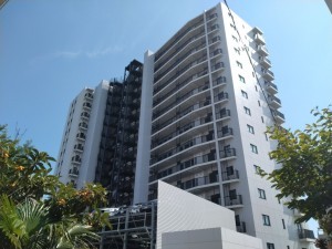 藤沢市鵠沼橘、マンションの外観画像です
