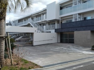 藤沢市辻堂東海岸、マンションのエントランス画像です