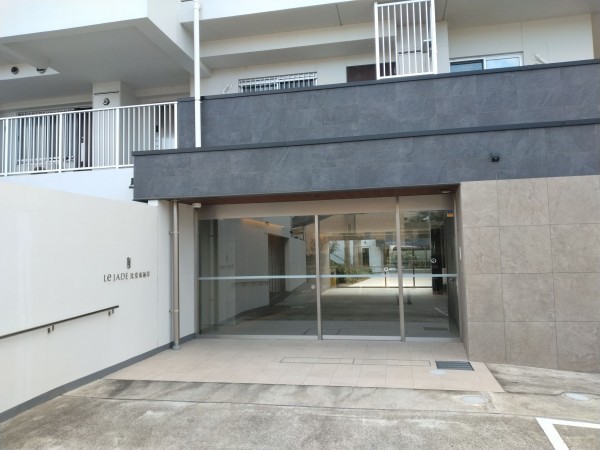 藤沢市辻堂東海岸、マンションのエントランス画像です