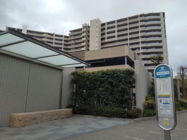 藤沢市藤が岡、マンションの画像です