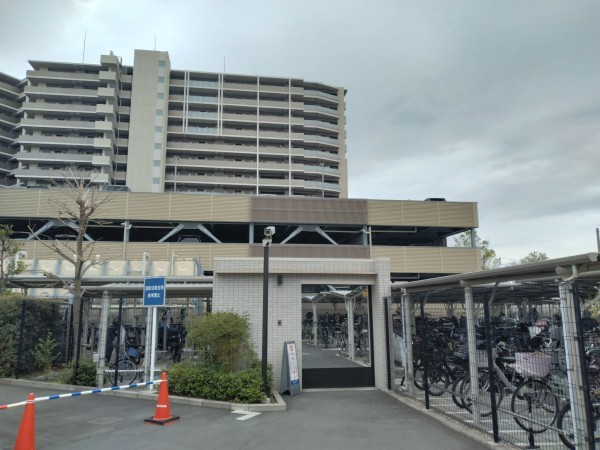 藤沢市藤が岡、マンションの画像です