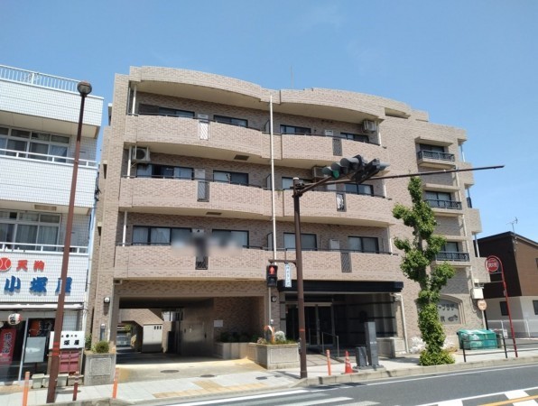 藤沢市藤沢、マンションの外観画像です