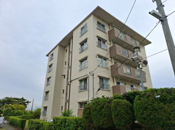 藤沢市辻堂西海岸、マンションの画像です