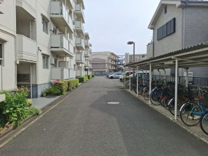 藤沢市鵠沼神明、マンションのエントランス画像です