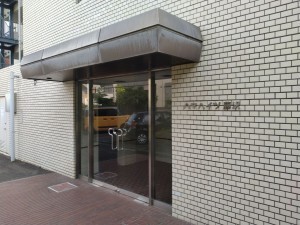 藤沢市藤沢、マンションのエントランス画像です